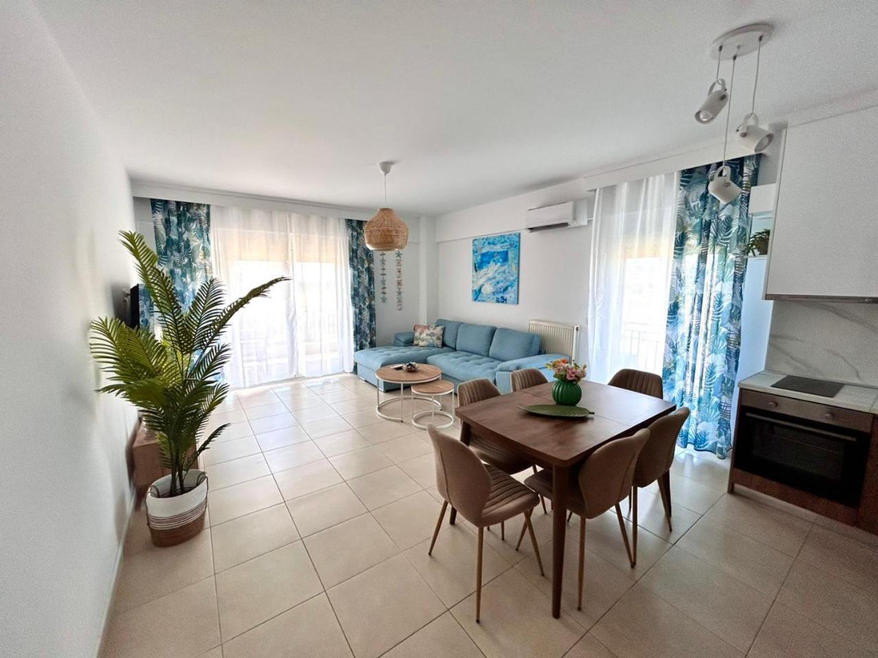 Apartment Sea Breeze Iii *